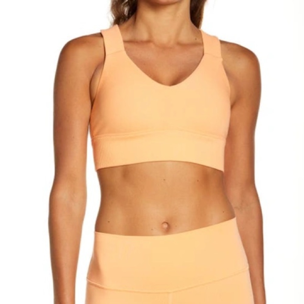 Alo Yoga Emulate Bra in Cantaloupe